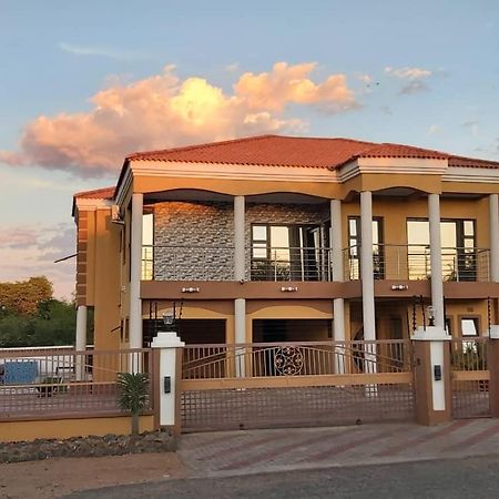Top Stay Inn Kasane Exterior photo