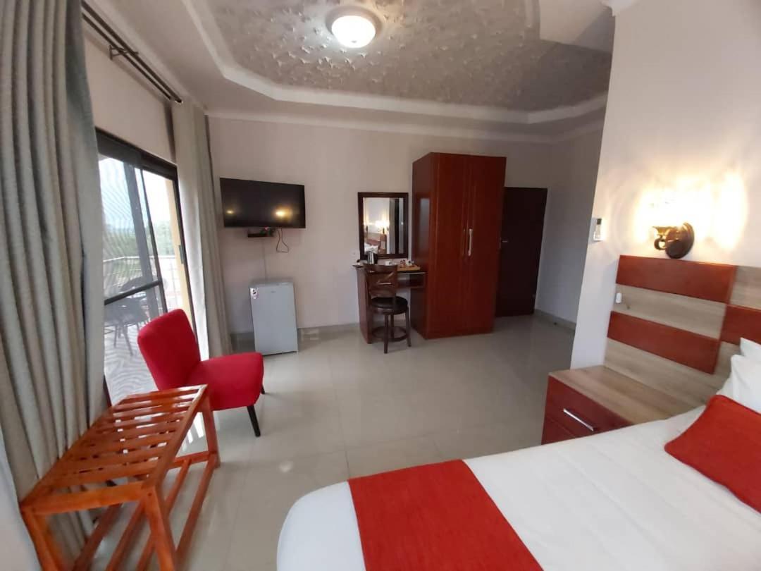 Top Stay Inn Kasane Exterior photo