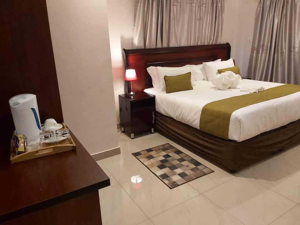 Top Stay Inn Kasane Exterior photo